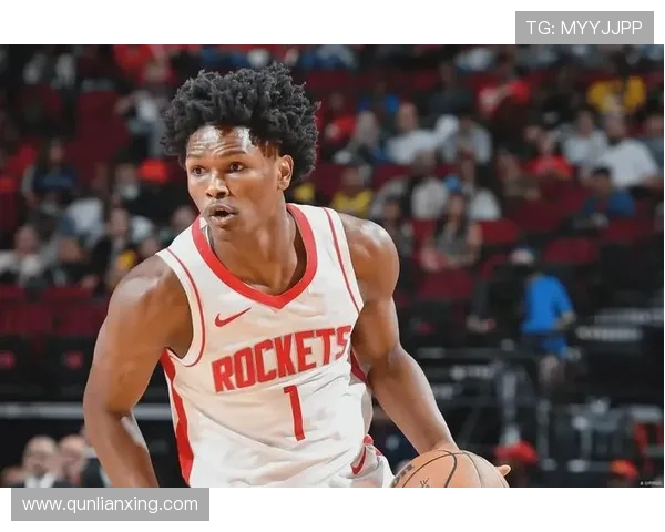 火箭新赛季阵容调整显成效年轻核心推动球队复苏前景持续向上发展